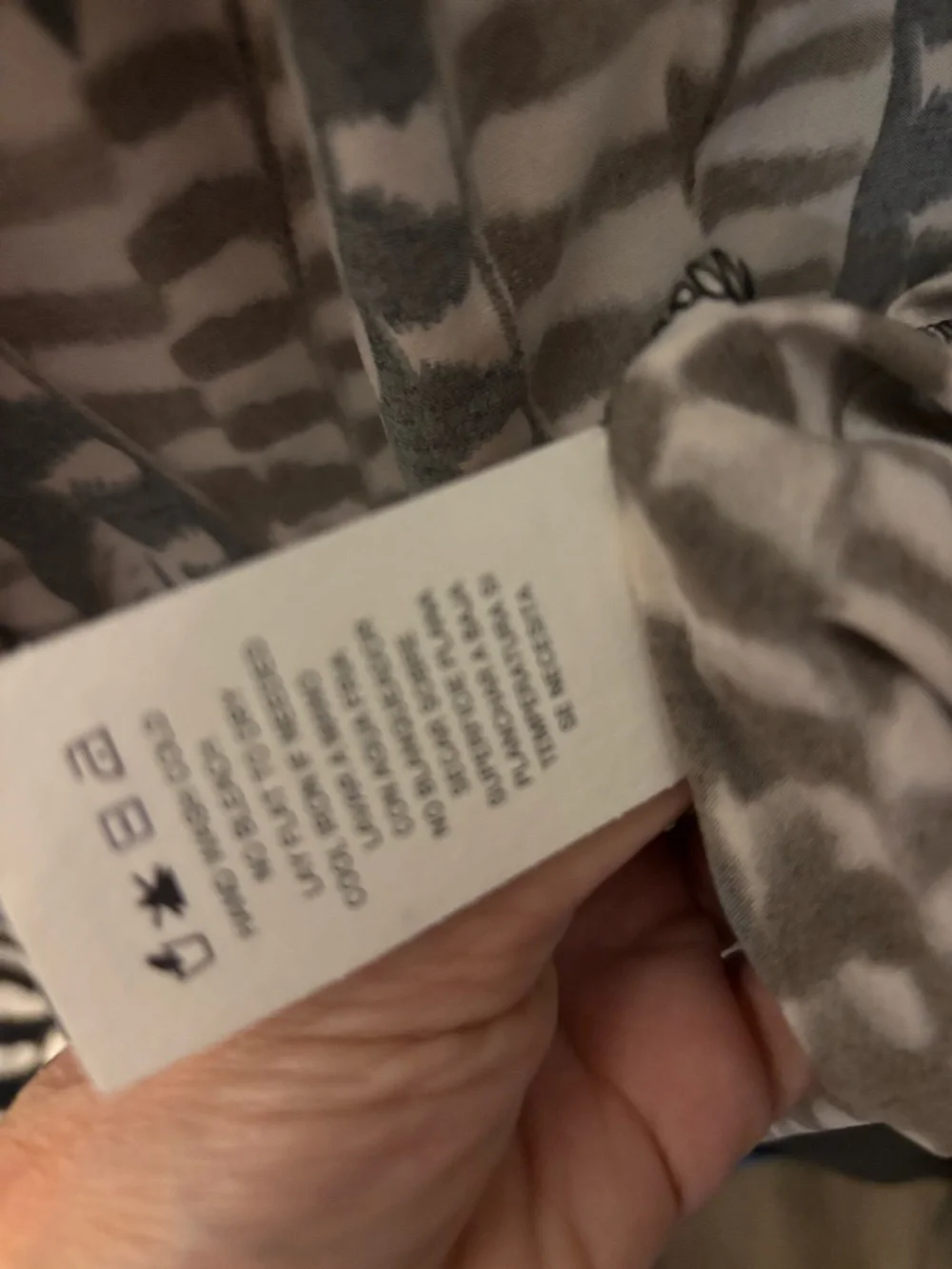 Sleeveless R& M Richard’s Black and White Printed Maxi Dress - Picture 10 of 11
